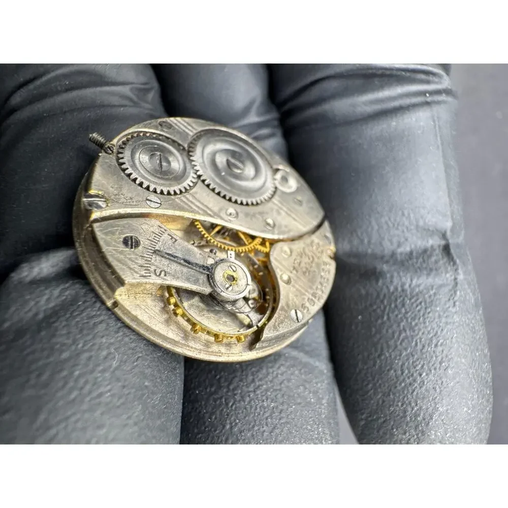 Vintage Elgin USA Pocket Watch Movement Gold Tone Dial 14.4MM For Parts/ Repair